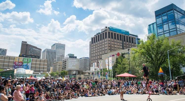 Your Guide to Discover the Best Street Performances at International Festivals (See the Most Exciting Street Acts)