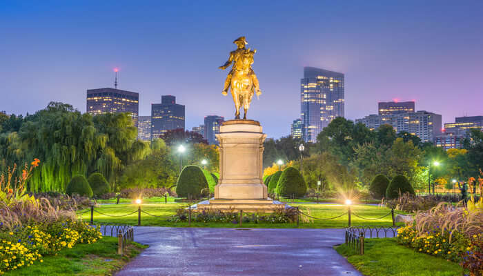 Planning a visit and need Massachusetts tourist spots? Here's a simple guide to famous locations.