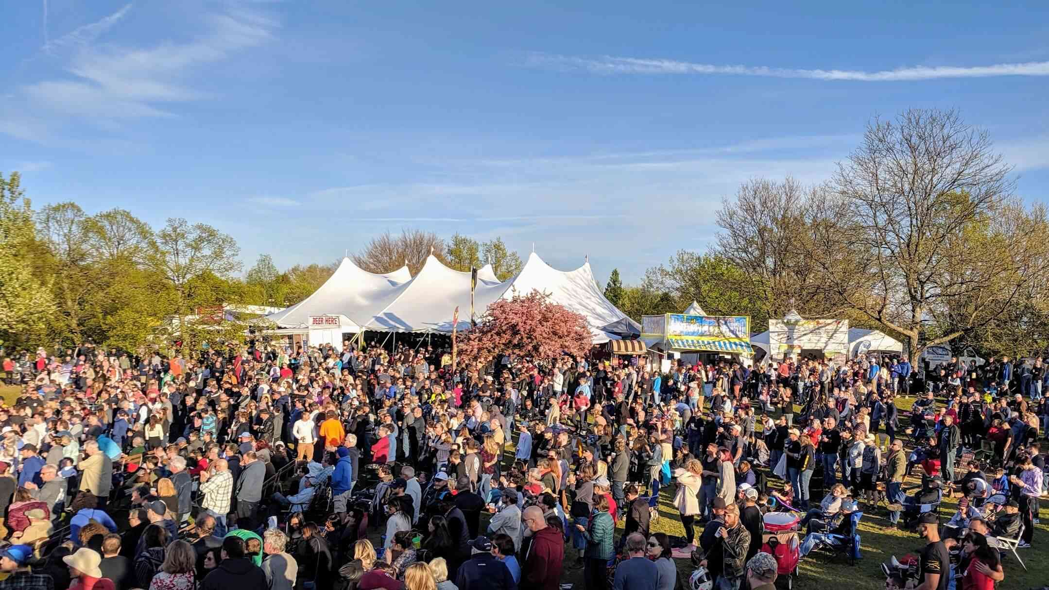 Which festivals are must-visits? A helpful guide to experiencing the worlds most famous theater festivals awaits you.