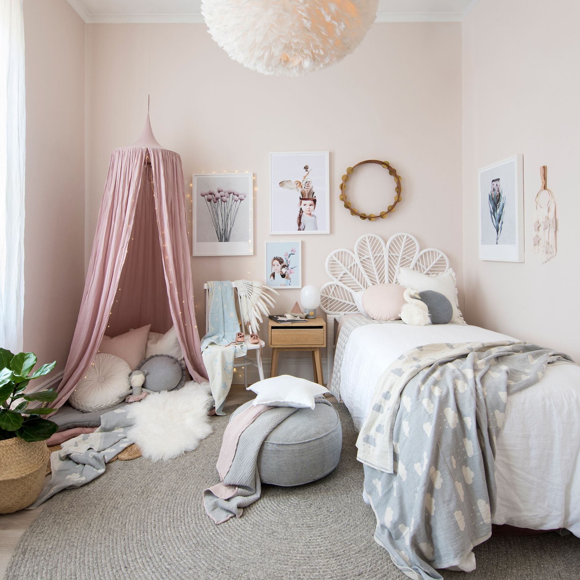 Trying to figure out how to make a girl finish? These simple methods work wonders in the bedroom.