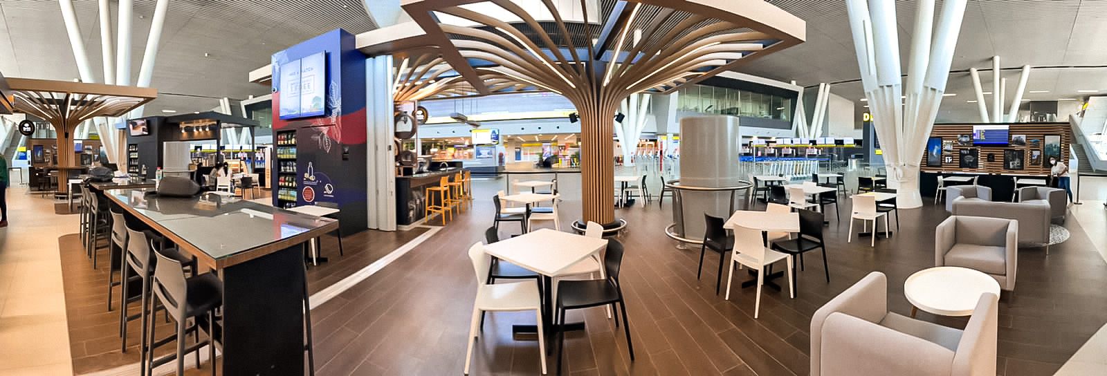 Whats inside Santiago Airport for travelers? (A look at shops, dining, and useful services)