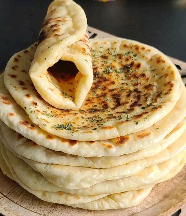 Whats so special about paneer naan? (Discover why everyone loves this tasty Indian flatbread)