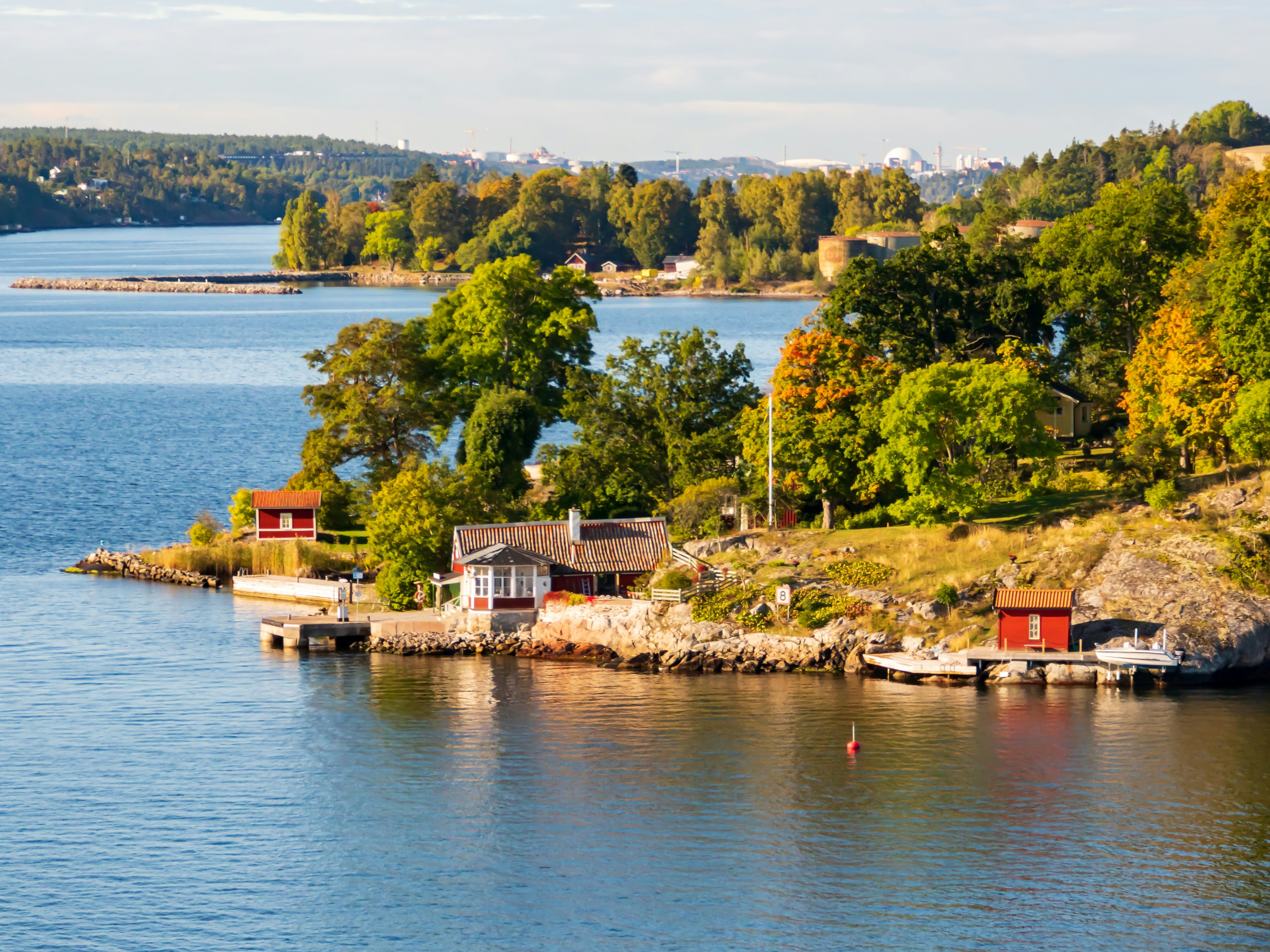 Want great day trips from Stockholm? We list the most popular choices for an awesome adventure.
