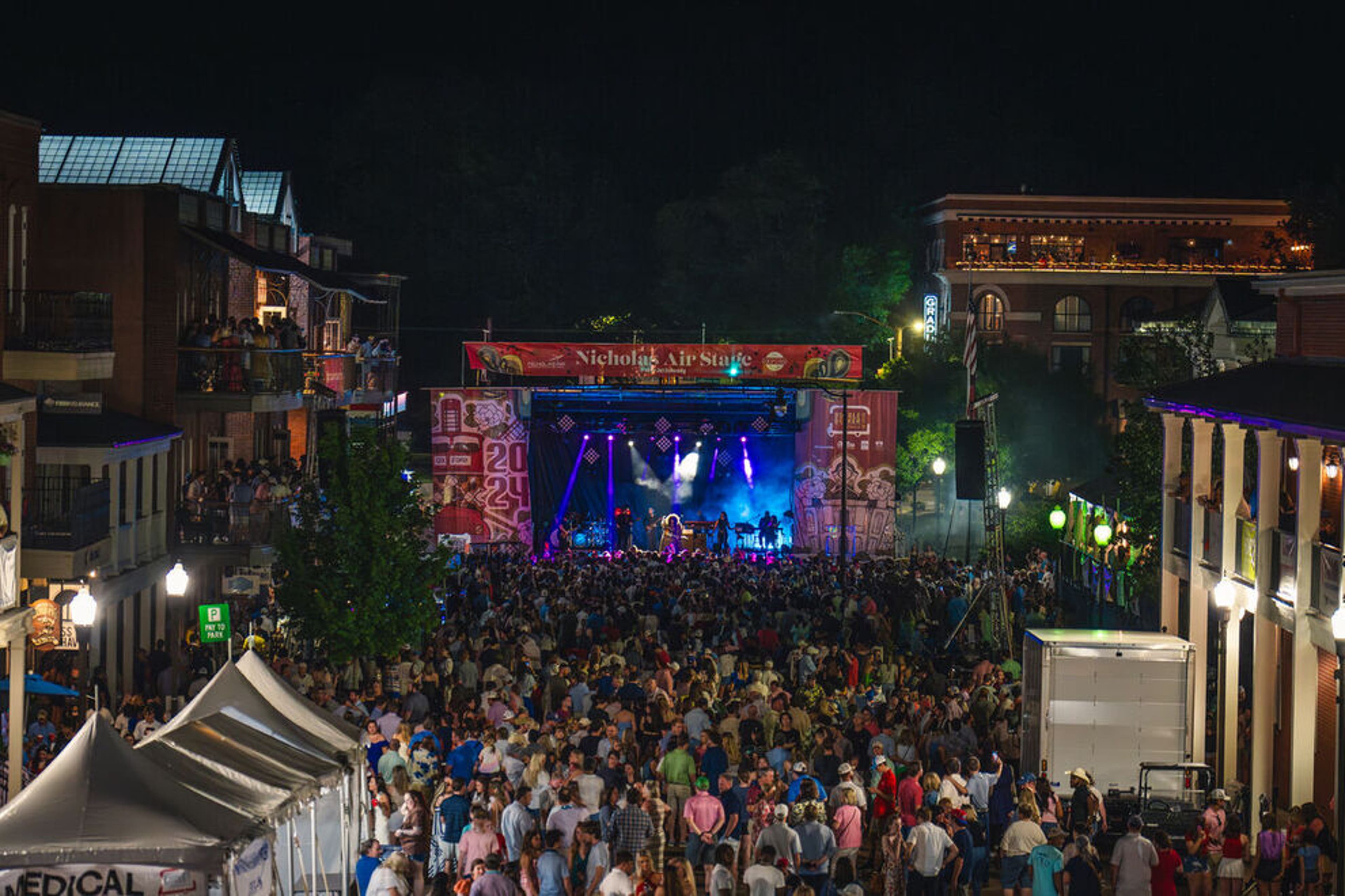 What are the must-attend festivals for art lovers in North America? Discover these incredible cultural events now.