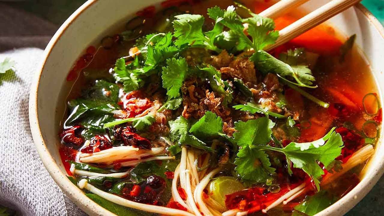 Easy Sopa Chinos Recipe: Make Delicious Chinese Soup Now!
