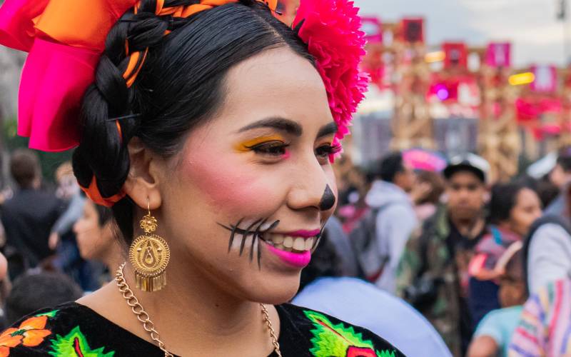 How to enjoy local cultural festivals in North America? Make it unforgettable with this simple advice!