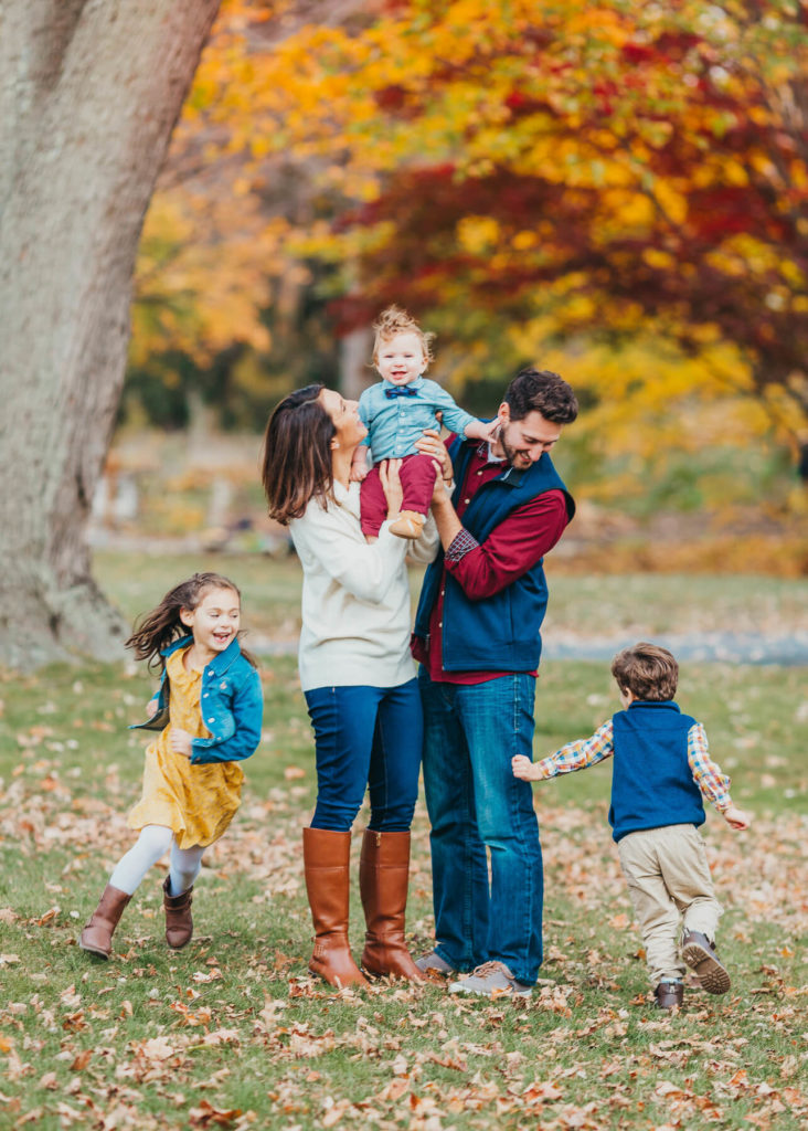 Looking for simple family portrait ideas? These top tips make capturing memories easy and fun.