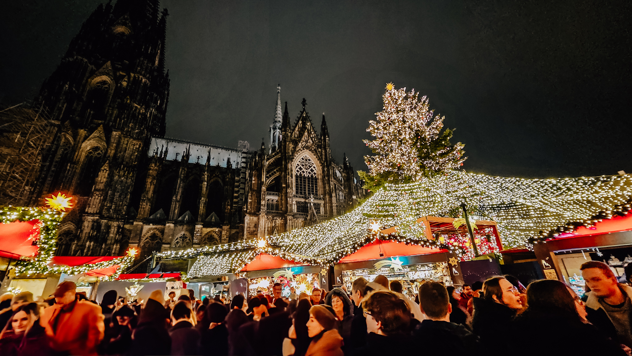 How to participate in major holiday festivals in Europe the easy way: Insider advice for your plans.