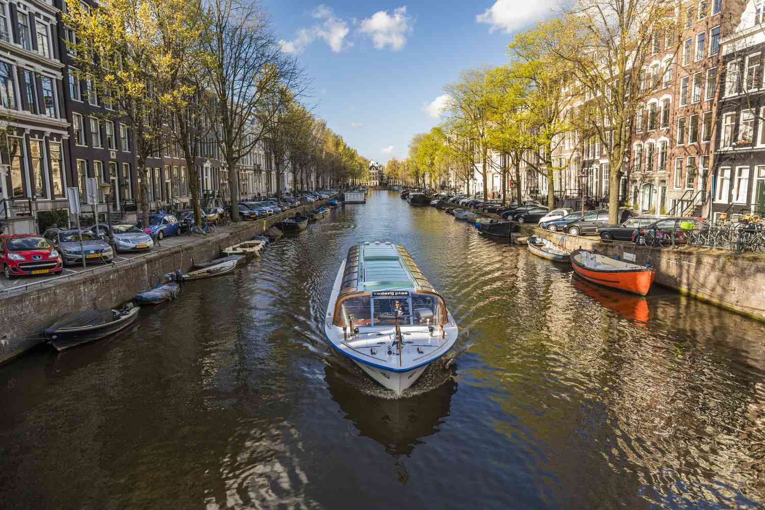 Whats the weather in Amsterdam in Sep really like? Get ready with these simple packing tips!