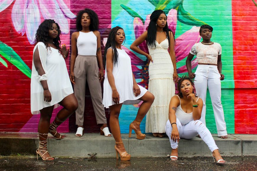 How to Pose Group Photos Angle Tips That Make People Thinner