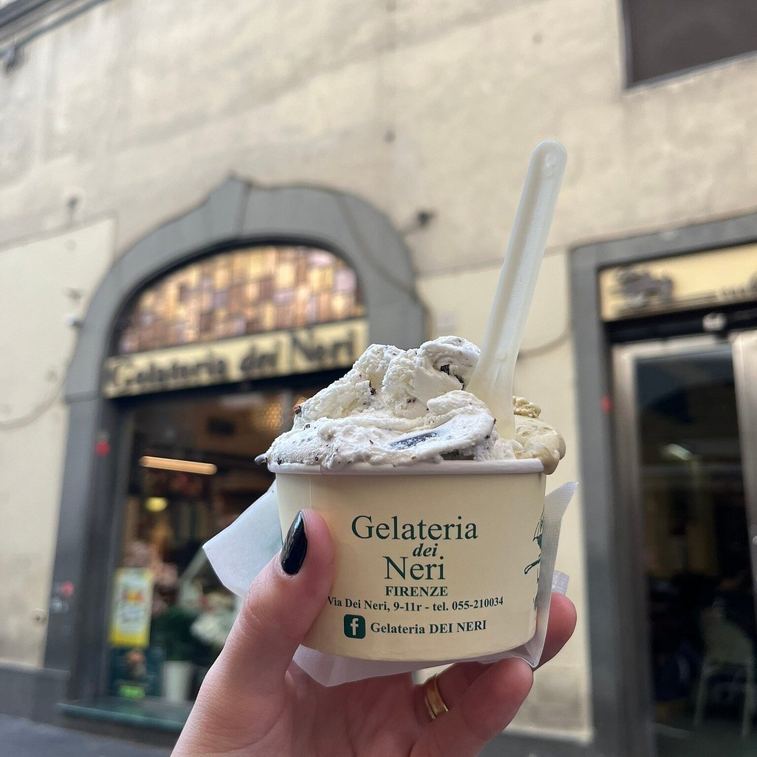 Where to find gelateria dei neri? (Easy directions for a tasty trip!)