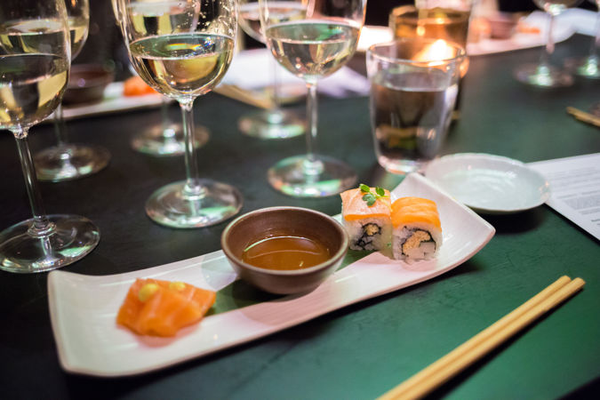 How to Pair Salmon Sake with Wine Simple Expert Tips for Matches