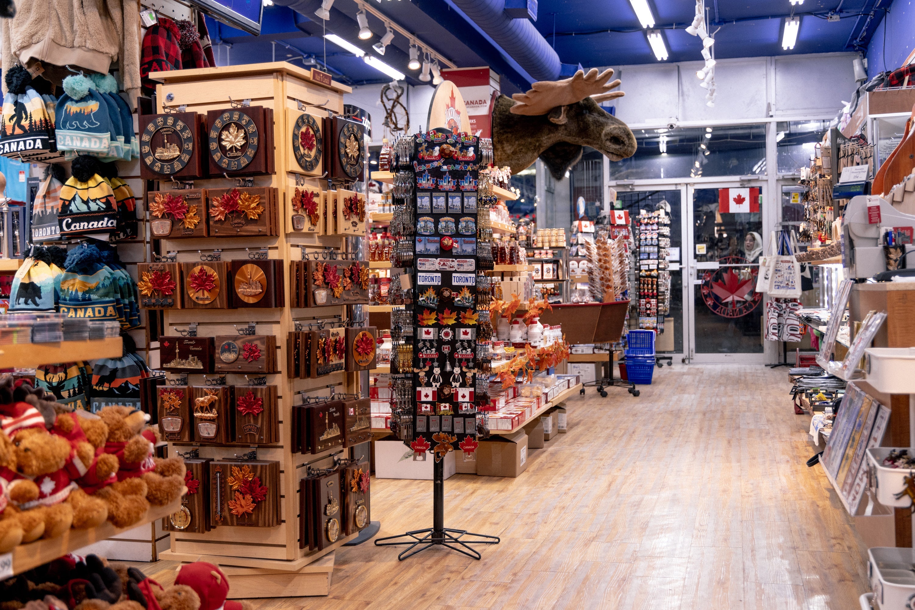 What is Canada most popular things giving side? How to choose the best gifts.