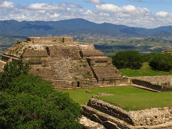 Zona Arqueologica de Mitla or Monte Alban Which Site is Better