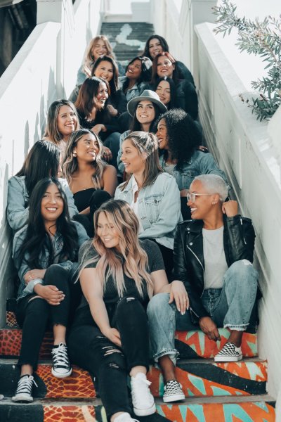 how to take group photos like a pro with these 10 simple tricks.