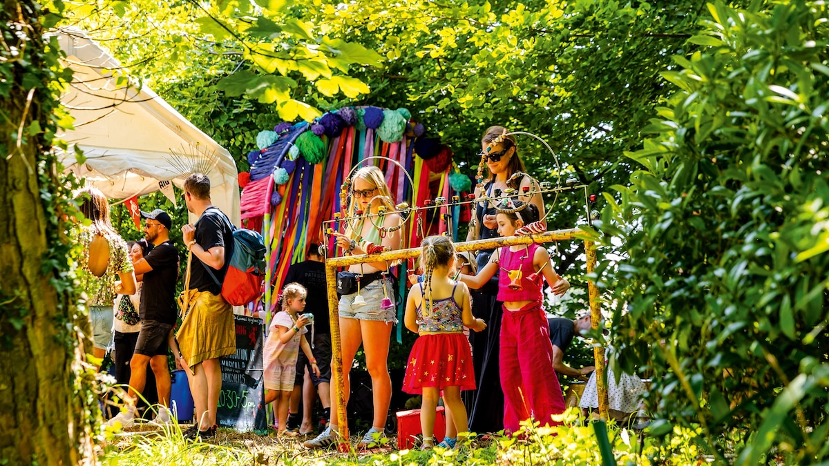 How to enjoy major local festivals in the UK best? Must-know secrets!