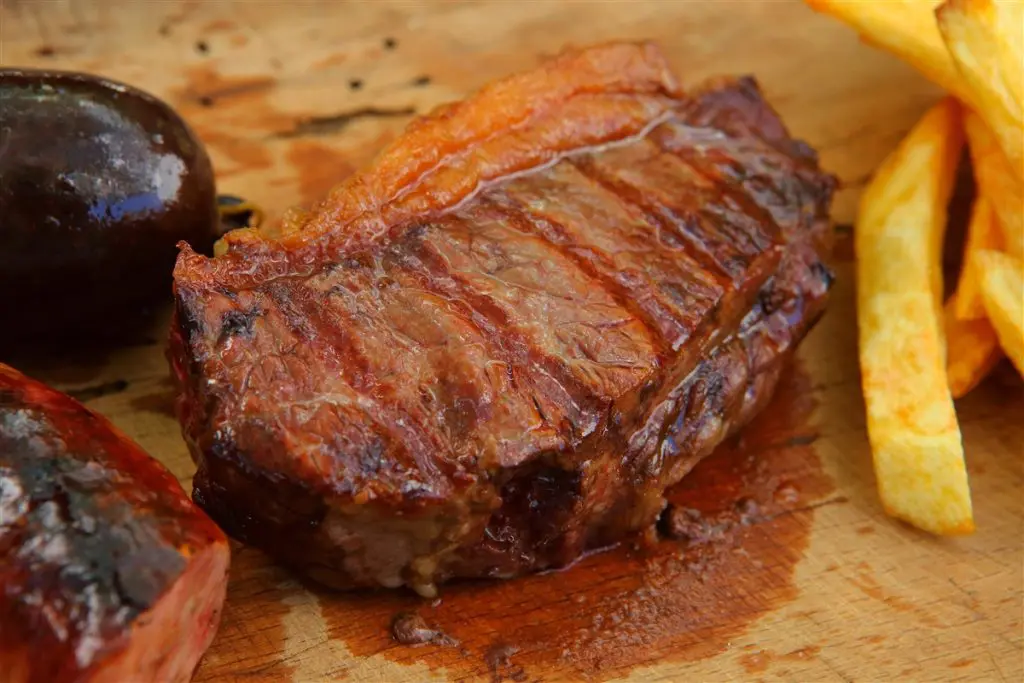 Why choose bife chorizo for dinner? 3 amazing reasons to cook it!