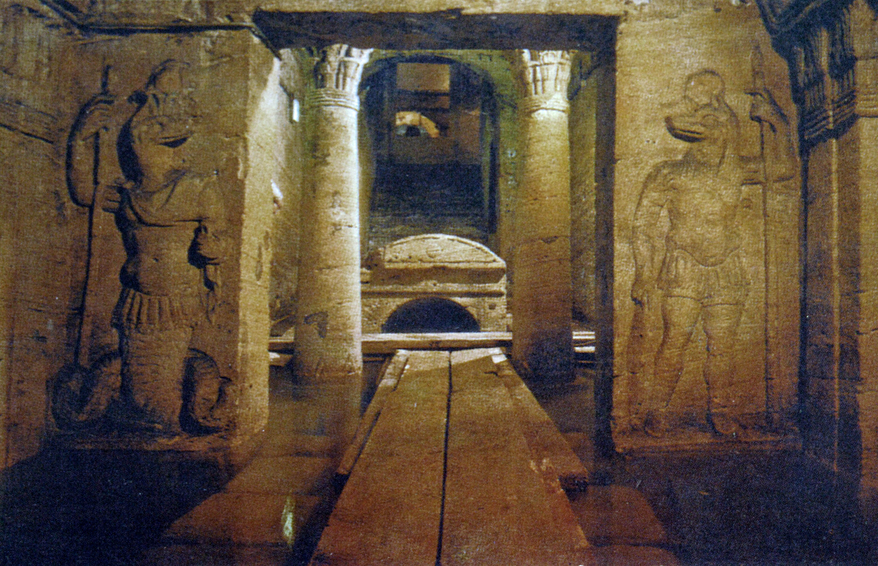 Catacombs of kom el shoqafa egypt huge tombs? why its so special place