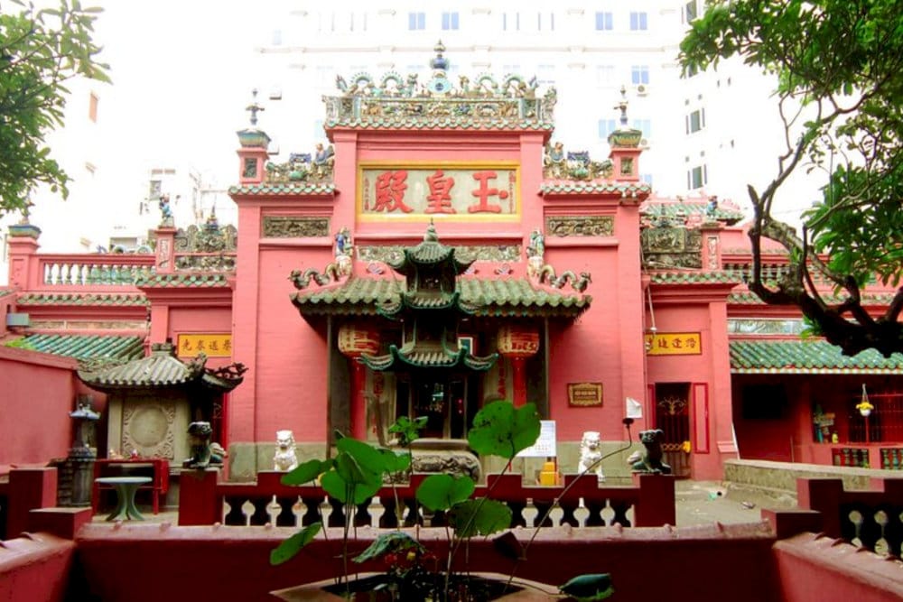 Why Visit Jade Emperor Pagoda Ho Chi Minh? Awesome Reasons You Cant Miss!