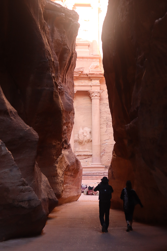 The Siq Petra Jordan Essential Guide Top Travel Tips You Need