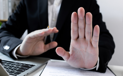 How to secure UK work visa: Expert advice avoid common mistakes.