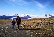 How to make eco-friendly travel with kids cheap? Budget saving advice