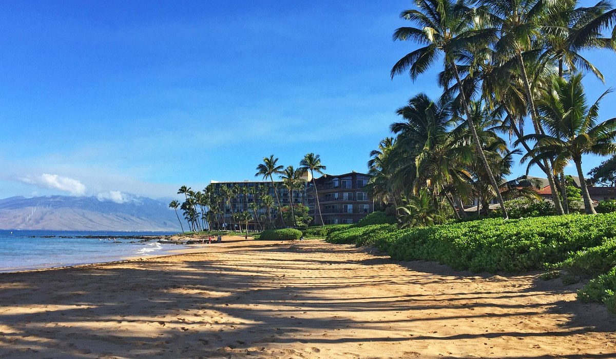 What hotel near Keawakapu is good? Great choices close to the beach.